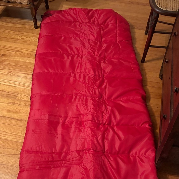 Eureka Red Sleeping Bag - Picture 1 of 5